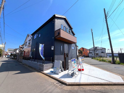 【玄関】 | 土地面積155㎡強／長期優良住宅／瀬谷区本郷3丁目