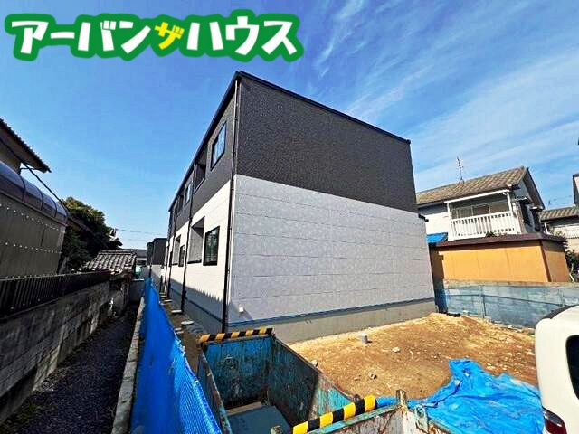 アマン・リョウの外観