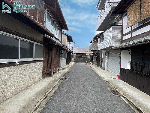 紫野下柏野町 「京町家」の前面道路含む現地写真