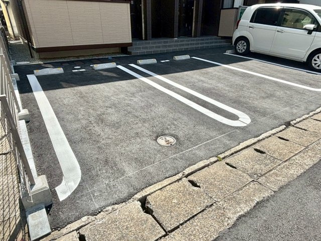 インフィニティ北之丁の駐車場