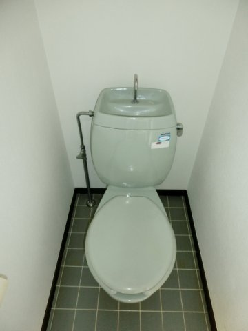 【トイレ】 | アベニュー国立 | バストイレセパレートタイプ。