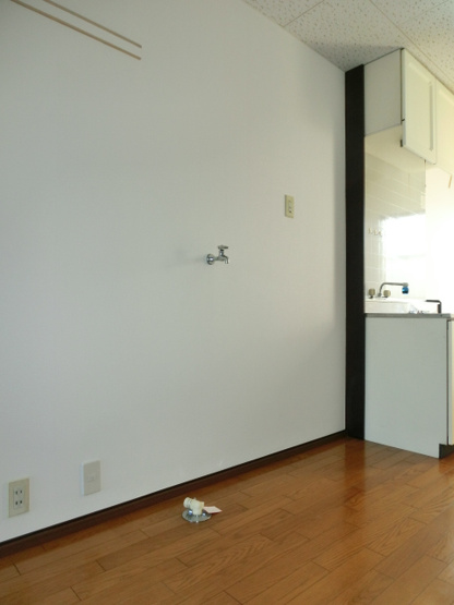 【内装】 | アベニュー国立 | 室内洗濯機置き場・冷蔵庫置き場。