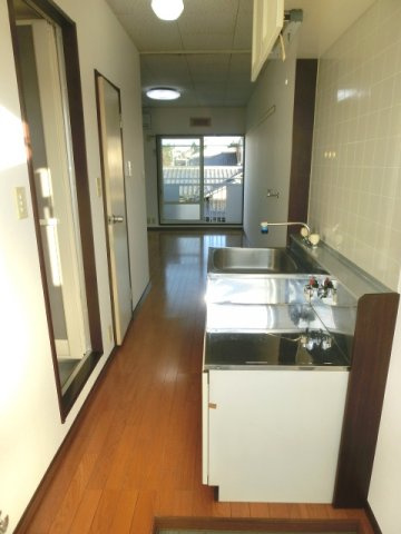 【玄関】 | アベニュー国立 | 玄関入るとこんな感じ。