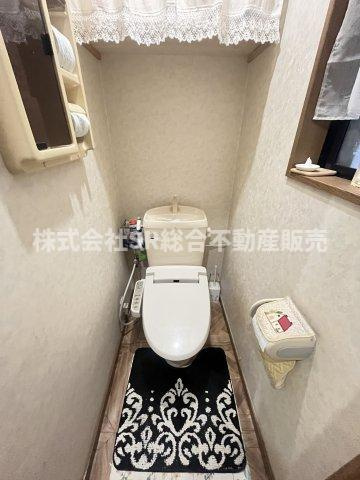 水走1丁目中古戸建のトイレ|トイレは2か所に有、朝の身支度がスムーズに行えます！