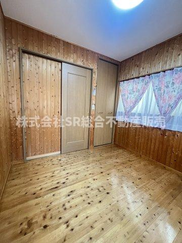 水走1丁目中古戸建の洋室|使い勝手のいい洋室です