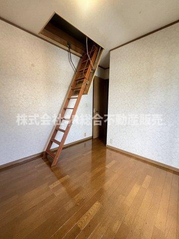 水走1丁目中古戸建の子供部屋|お子さんのためのお部屋にいかがでしょうか