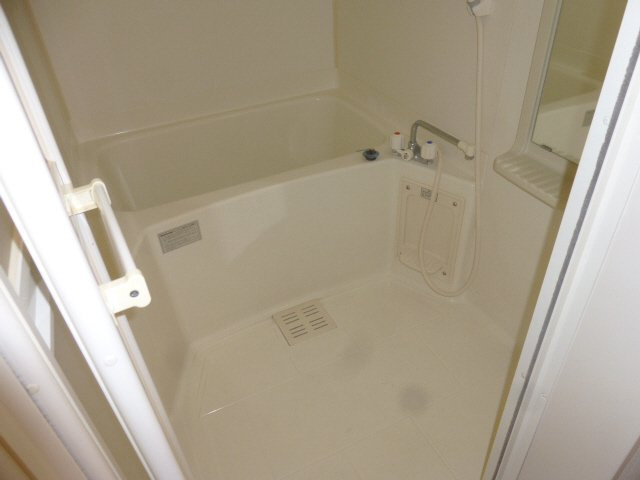 レジデンス白鳥Bの浴室