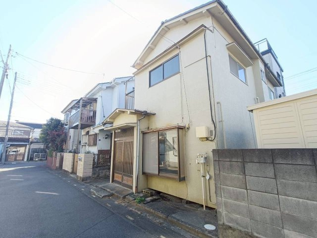 三郷市　新和4丁目　売地の前面道路含む現地写真|前面道路含む現地写真です