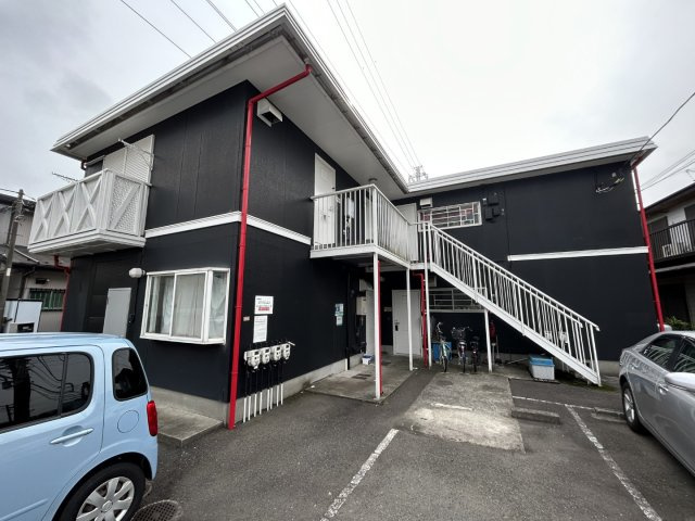 ポルシェ厚木旭町の外観