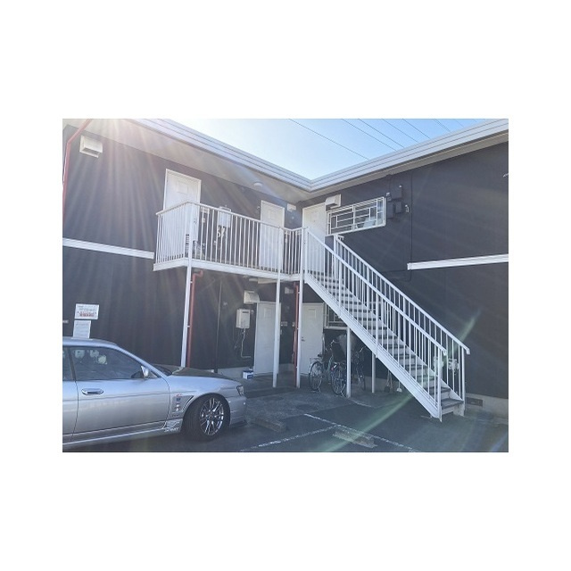 ポルシェ厚木旭町の外観