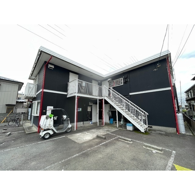 ポルシェ厚木旭町の外観