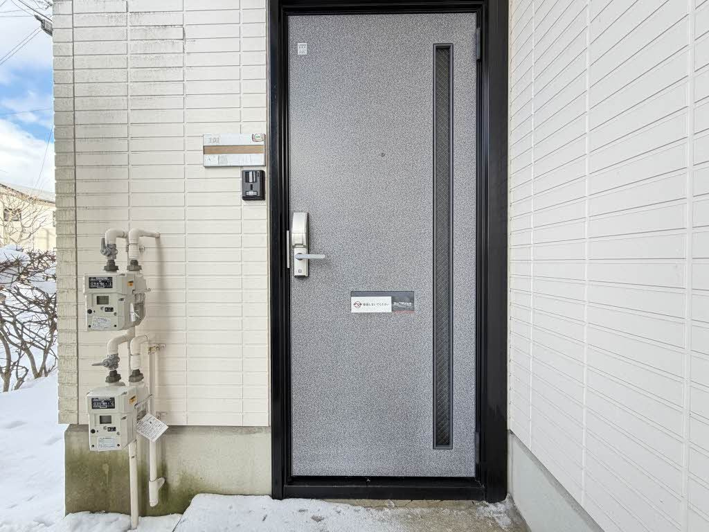 コート・ハイネス Ｂの玄関