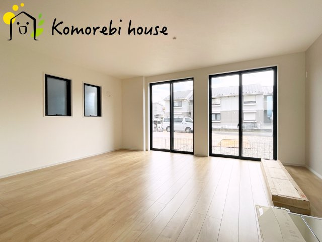 さいたま市西区宮前町　1期　新築一戸建て　FIT-A　01の居間・リビング|ゆったりとしたリビングです