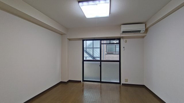 【寝室】 | クリヨン千里北