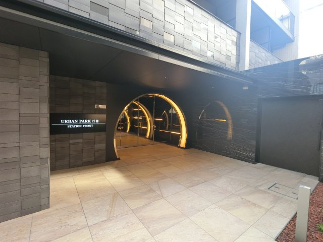 アーバンパーク行徳ステーションフロントの玄関