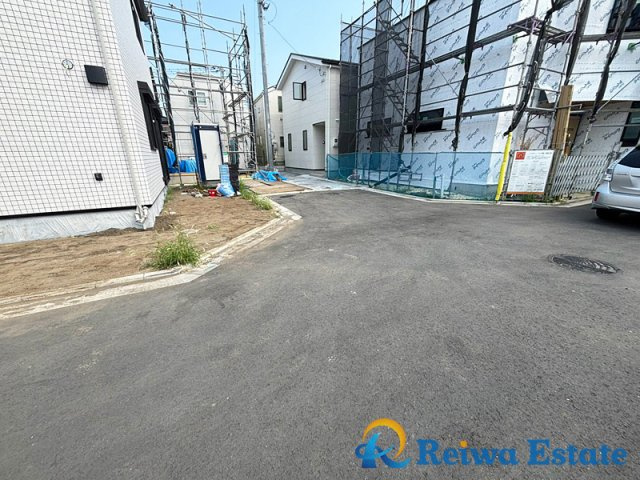 新築戸建　茅ヶ崎市旭が丘4期の前面道路含む現地写真