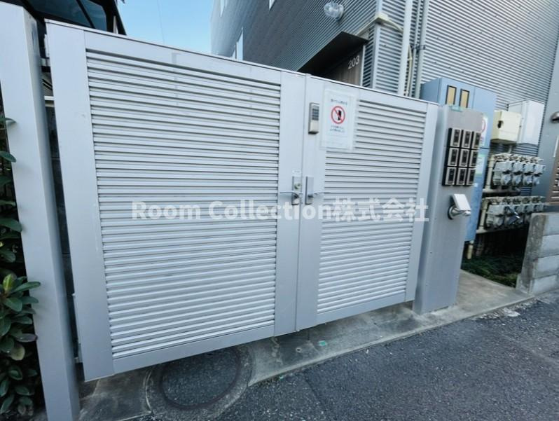 A・Wレジデンス池袋本町のエントランス