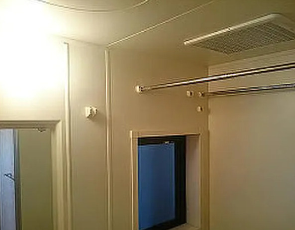 【シャワールーム】