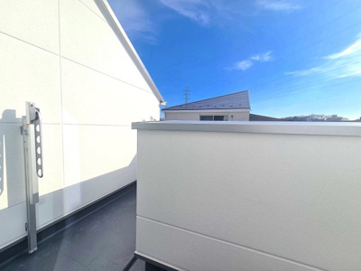 【バルコニー】 | 南西角地／デザイナーズハウス／川崎市高津区新作6丁目