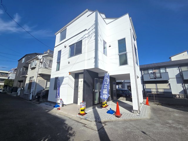 南西角地／デザイナーズハウス／川崎市高津区新作6丁目の画像