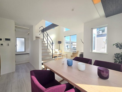 【居間・リビング】 | 南西角地／デザイナーズハウス／川崎市高津区新作6丁目