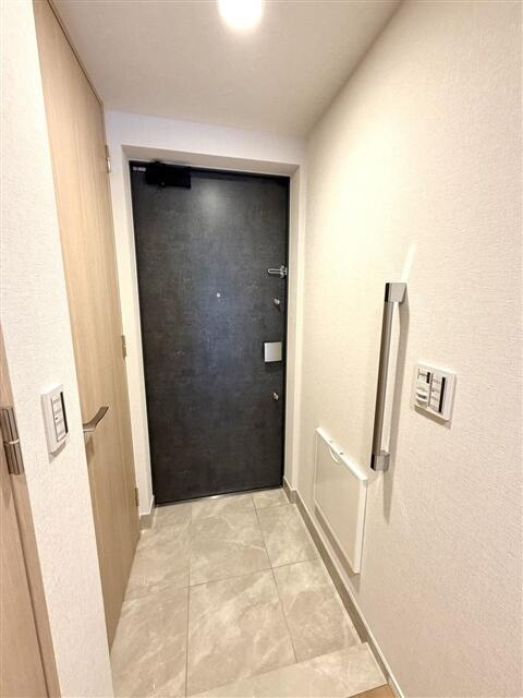 プロミライズ青葉台Ｃ棟の玄関