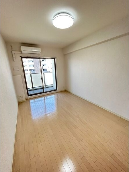 ルクレ新栄レジデンスの居間・リビング