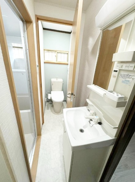 西九条比永城町の独立洗面台