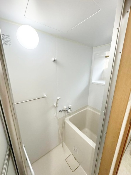 西九条比永城町の浴室