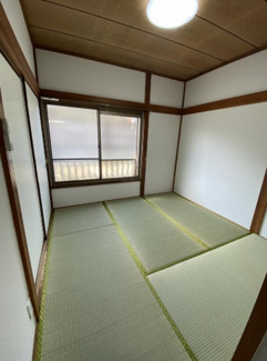 【寝室】