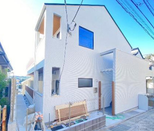 川崎市多摩区西生田５丁目のアパートの外観