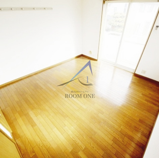 ガーデンヒルズ日吉・ウエストの居間・リビング|洋室のお部屋です。