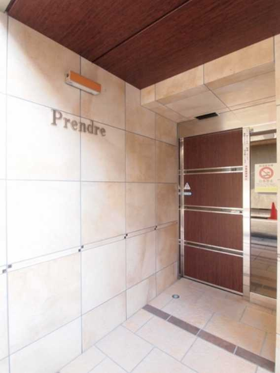 プランドール　駅近　駐車場あり　シャーメゾンのエントランス