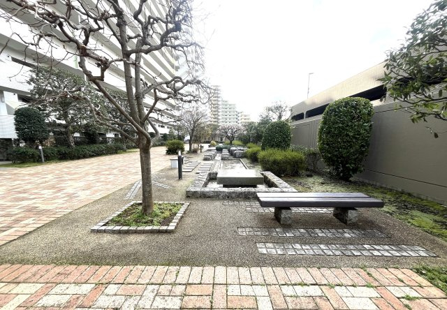 ガーデンセシア弐番館の中庭