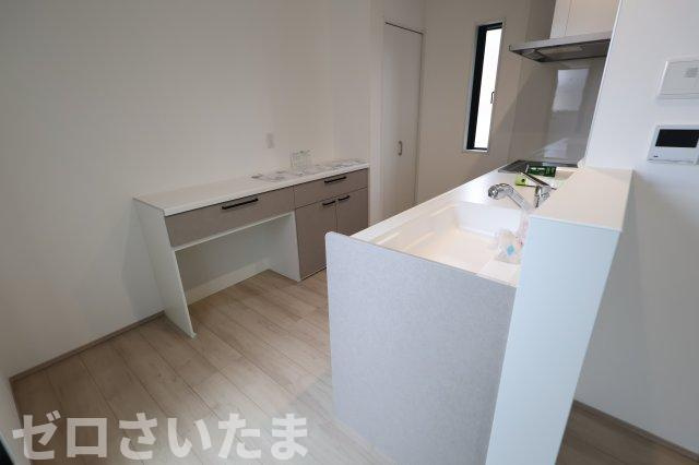 《仲介手数料無料》南区根岸３丁目5-2新築一戸建てのキッチン