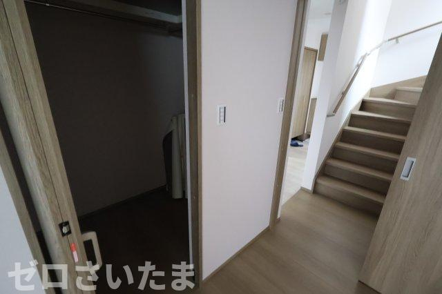 《仲介手数料無料》南区根岸３丁目5-2新築一戸建ての収納