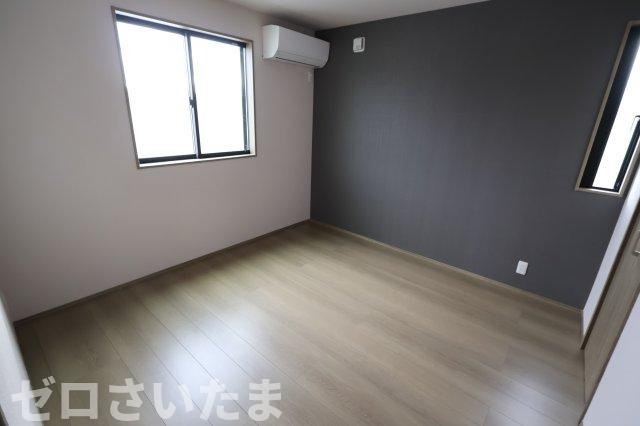 《仲介手数料無料》南区根岸３丁目5-2新築一戸建ての洋室