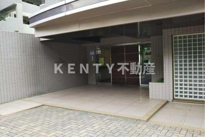 【エントランス】 | 朝日マンション御殿山 | 清潔なエントランスです