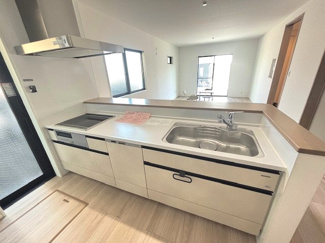 【キッチン】 | 廿日市市新宮1丁目（全2区画）No１ | オール電化☆火を使わないIHクッキングヒーターで安心調理☆凹凸がないのでお掃除もラク☆