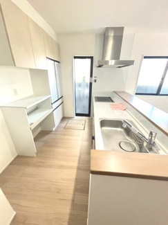 【キッチン】 | 廿日市市新宮1丁目（全2区画）No１ | カップボード設置♪