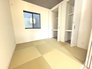 【和室】 | 廿日市市新宮1丁目（全2区画）No１ | 18帖リビングにつながる6畳和室☆ホッとくつろぐ空間です☆