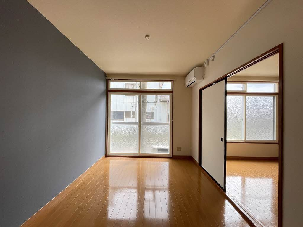 若葉ハイツの居間・リビング