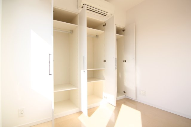 各部屋に収納あります！