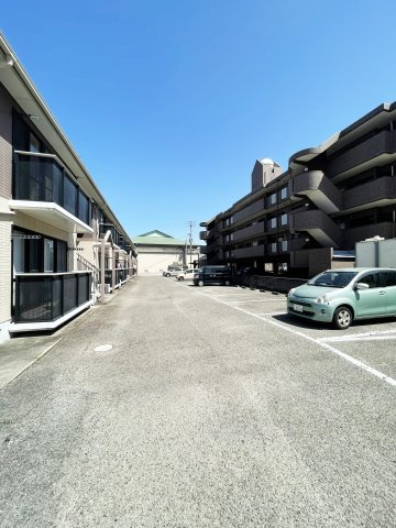ディアス昭和Ⅱの駐車場
