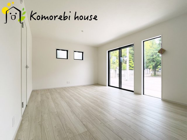 さいたま市西区宮前町　1期　新築一戸建て　FIT-A　02の居間・リビング|ゆったり過ごせるリビングです