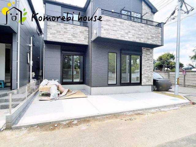 さいたま市西区宮前町　1期　新築一戸建て　FIT-A　02の駐車場|駐車場があるので、車を買う予定の方も安心です