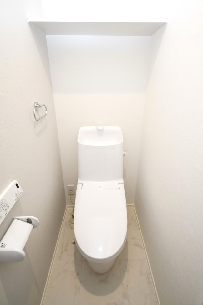 ひばりヶ丘建売③　新築戸建のトイレ
