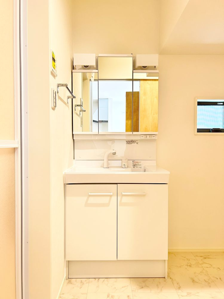 ひばりヶ丘建売③　新築戸建の独立洗面台