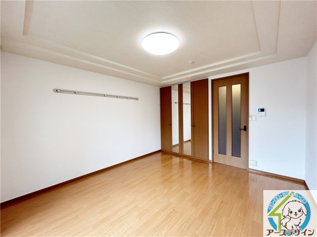 パレスシーサイドの洋室