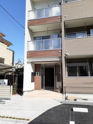 【エントランス】 | レインボーグローヴ | ゆとりのあるエントランスです